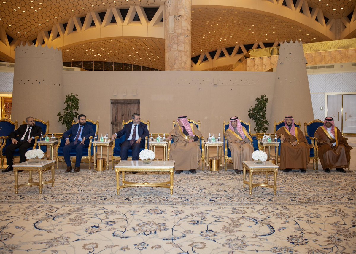 althani_faisal's tweet photo. إيران أنفقت في سوريا أكثر 50 مليار
دولار على مدى خمس عقود من أجل
السيطرة عليها وتغيير هويتها، ففشلت

والسعودية قدمت للشعب السوري
المحبة الصـادقة والدعم الإنساني
فجاءت إليها سوريا بنفسها تسعى https://t.co/K6ugDIX3mW