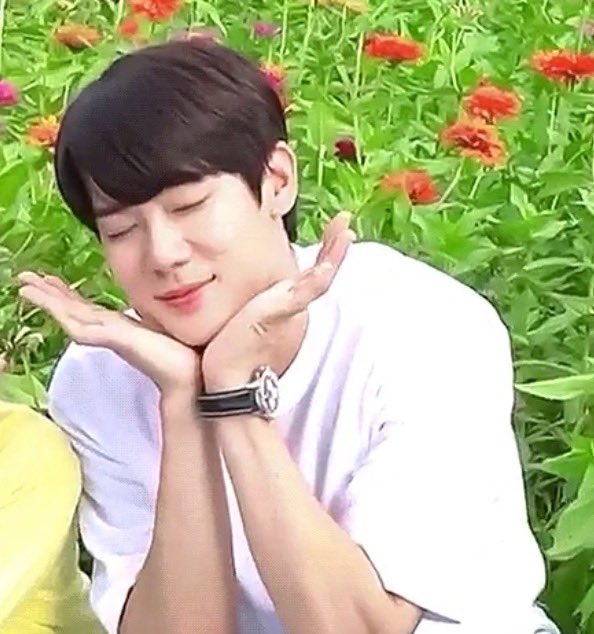 什麼意思🤭
#신현빈 #유연석