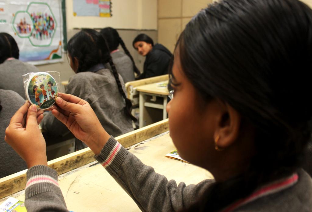 DelhiJalBoard's tweet image. !संरक्षण यमुना की सहायता आपकी!
डीजेबी ने अपने सहयोगी एनजीओ @OrgRews के साथ मिलकर एसबीवी नंबर 3, मदनगीर में &apos;यमुना की पाठशाला&apos; का आयोजन किया। इस कार्यक्रम में निबंध लेखन प्रतियोगिता के माध्यम से बच्चों को यमुना संरक्षण के महत्व के बारे में जागरूक किया गया।
#DjbOnMissionMode #DJB4U