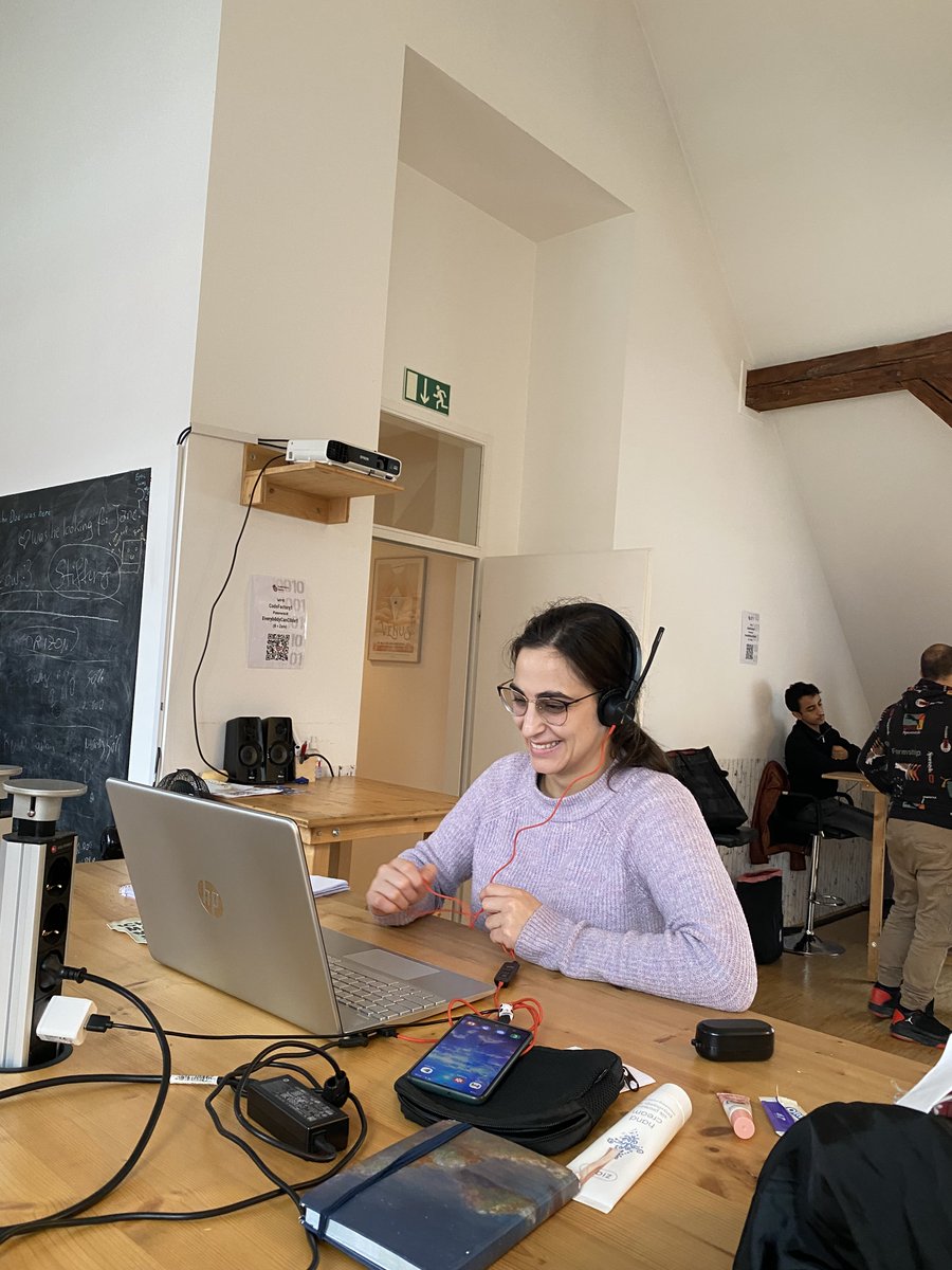 CodeFactoryVIE's tweet image. Dreaming of a career in tech? 🚀
2025 is the perfect time to become a web developer!
With our practical courses, you’ll gain the skills to create, code, and conquer the digital world. 🌐
Start building your future today! 💻✨
______
#LearnToCode #WebDevelopment #CodeFactory