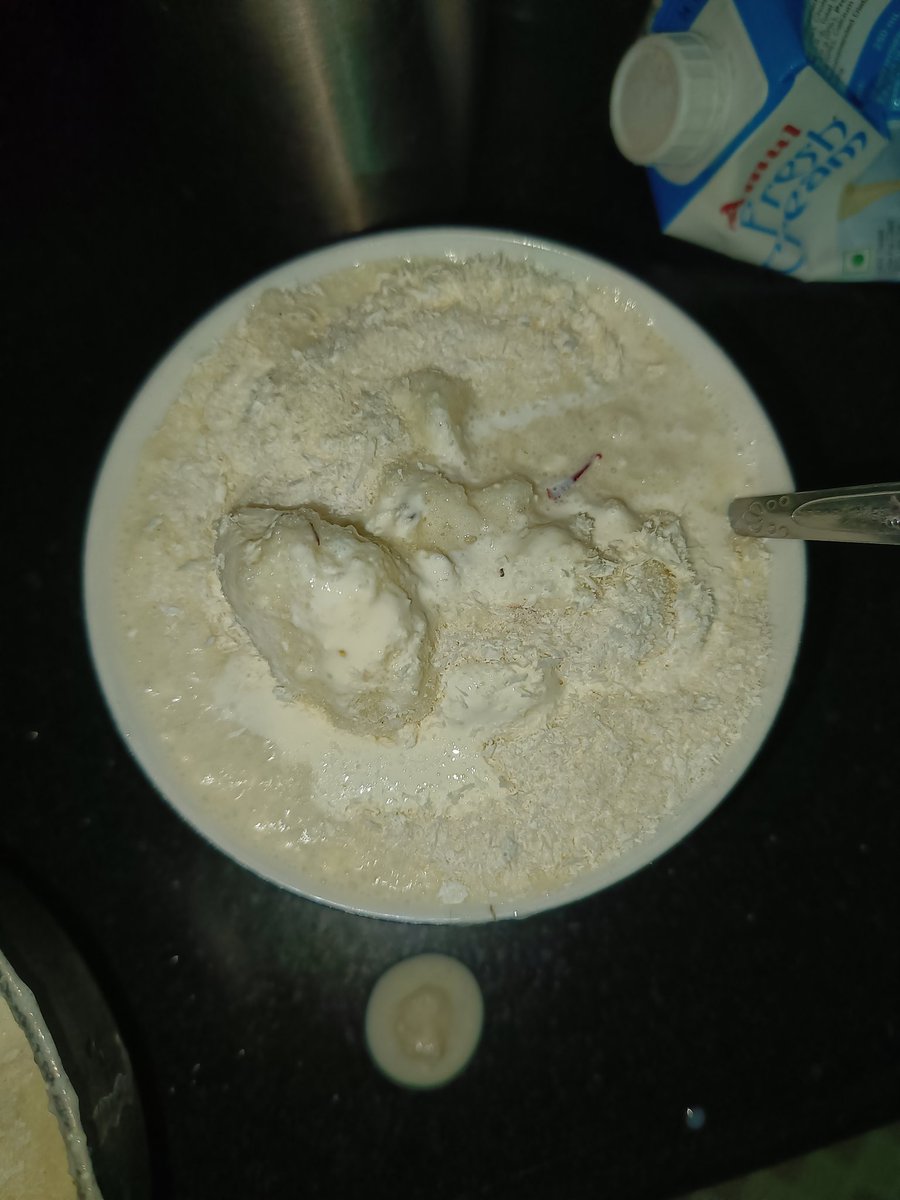 iqbal_moona's tweet photo. Sheen icecream 🍦🍦 is the mixture of natural snow with milk, milk solids, fresh cream,sugar and coconut powder which almost every kashmiri enjoys during snowfall!!
@snowfall 
@loveforicecream https://t.co/bv4x6B3HO0