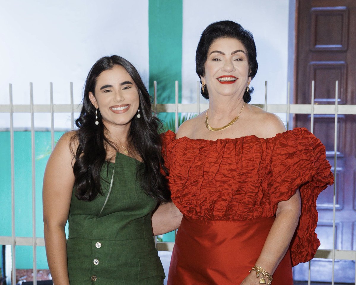 bianumeriano's tweet photo. Com gratidão e responsabilidade, assumo, pela segunda vez, como vice-prefeita de Floresta, um cargo que vai além de uma função: é a oportunidade de representar cada cidadão que acredita em uma cidade mais próspera. https://t.co/RbfkRUm8tK