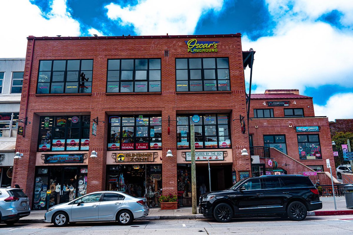 Adventure is just around the corner on Cannery Row. Big thanks to <a href="/les1974/">lesley wade</a> for this great shot! Ready to explore? Visit CanneryRow.com.
.
.
.
#CanneryRow #MontereyAdventures #CaliforniaCoast #VisitCalifornia #OscarsPlayground