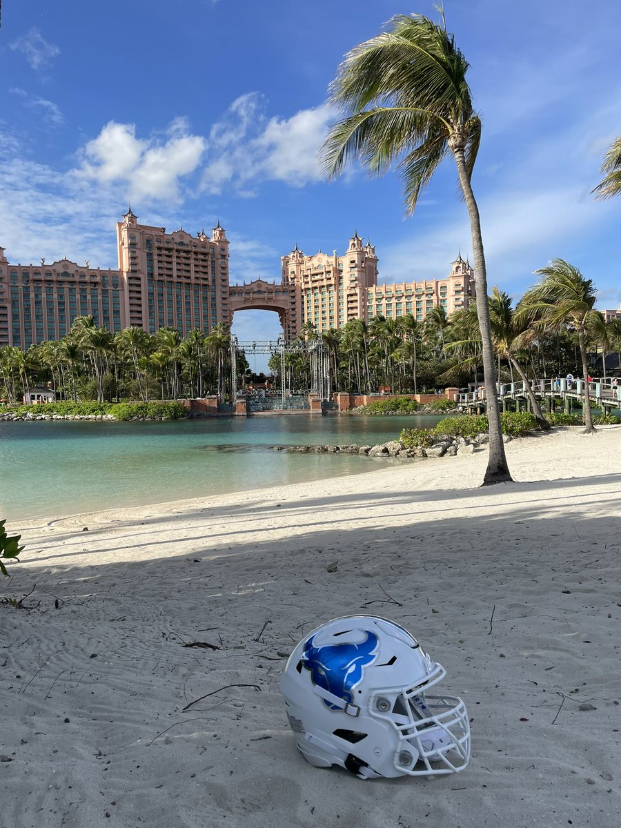 Good morning from the Bahamas 🇧🇸

#BowlingBulls