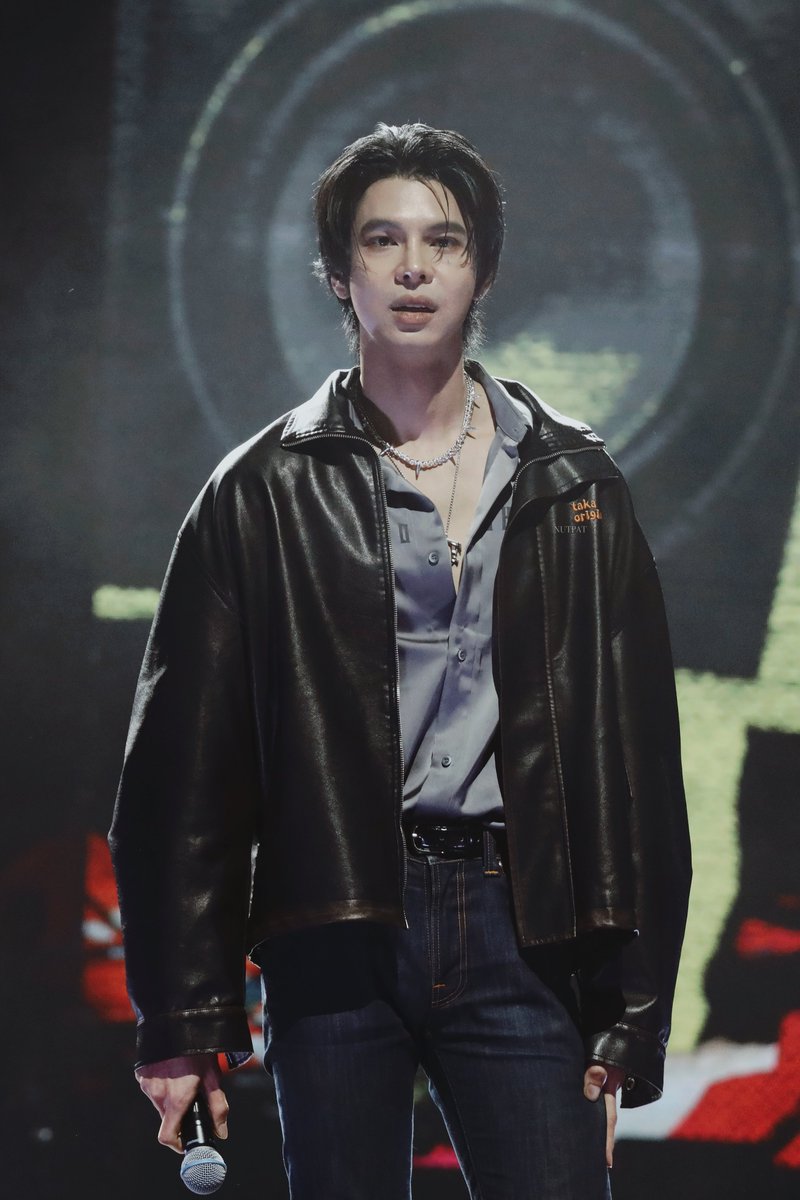 NUTPAT94's tweet photo. ที่เหลือก็แต่กายหยาบ 😭🖤 

@JobbyNoo 
#JobYosatorn | #NooJobby

#BeOnCloudHNY2025
#BeOnCloudLOUDandROCK https://t.co/feFrWEu59D
