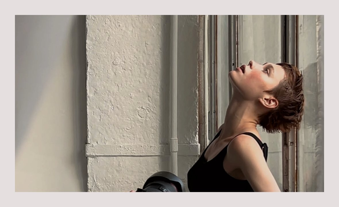 ⠀ ⠀ ⠀ ⠀ ⠀
⠀ ⠀ ⠀ ⠀ ⠀
⠀ ⠀ это всё не по-настоящему.⠀ ⠀