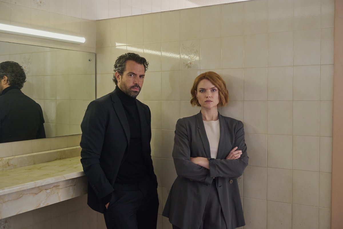 DQDAILY's tweet image. Newport is the setting for #AryFfin (#Mudtown), a crime drama about a local magistrate and a criminal kingpin. DQ gets stuck in with stars #ErinRichards, #TomCullen, producer Hannah Thomas and writers Hannah Daniel and Georgia Lee...

Link in comments...