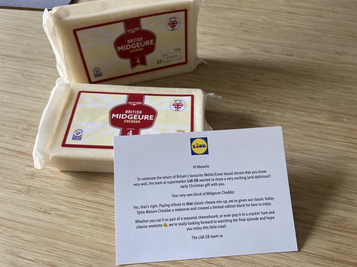 Many thanks <a href="/LidlGB/">@LidlGB</a> …. Perfect panto sustenance.. <a href="/Theplayhousewsm/">The Playhouse</a> Cheese omelette it is then 😋