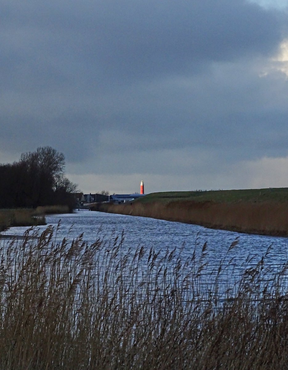 Onze laatste volle dag op #Texel alweer, morgen terug naar huis! Vandaag speelden wolken een belangrijke rol: zon en regen/hagel wisselden elkaar snel af. Dat leverde mooie plaatjes op :-).