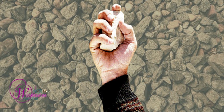 CNRIfemmes's tweet image. 21ᵉsiècle le régime archaïque d’#Iran condamne encore des femmes à la #lapidation

De 28 prisons, des détenu·e·s protestent en grève de la faim

Quelle #solidarité admirable et organisée de celles et ceux qu’on veut réduire au silence Soutenons-les tous!

wncri.org/fr/2025/01/01/…