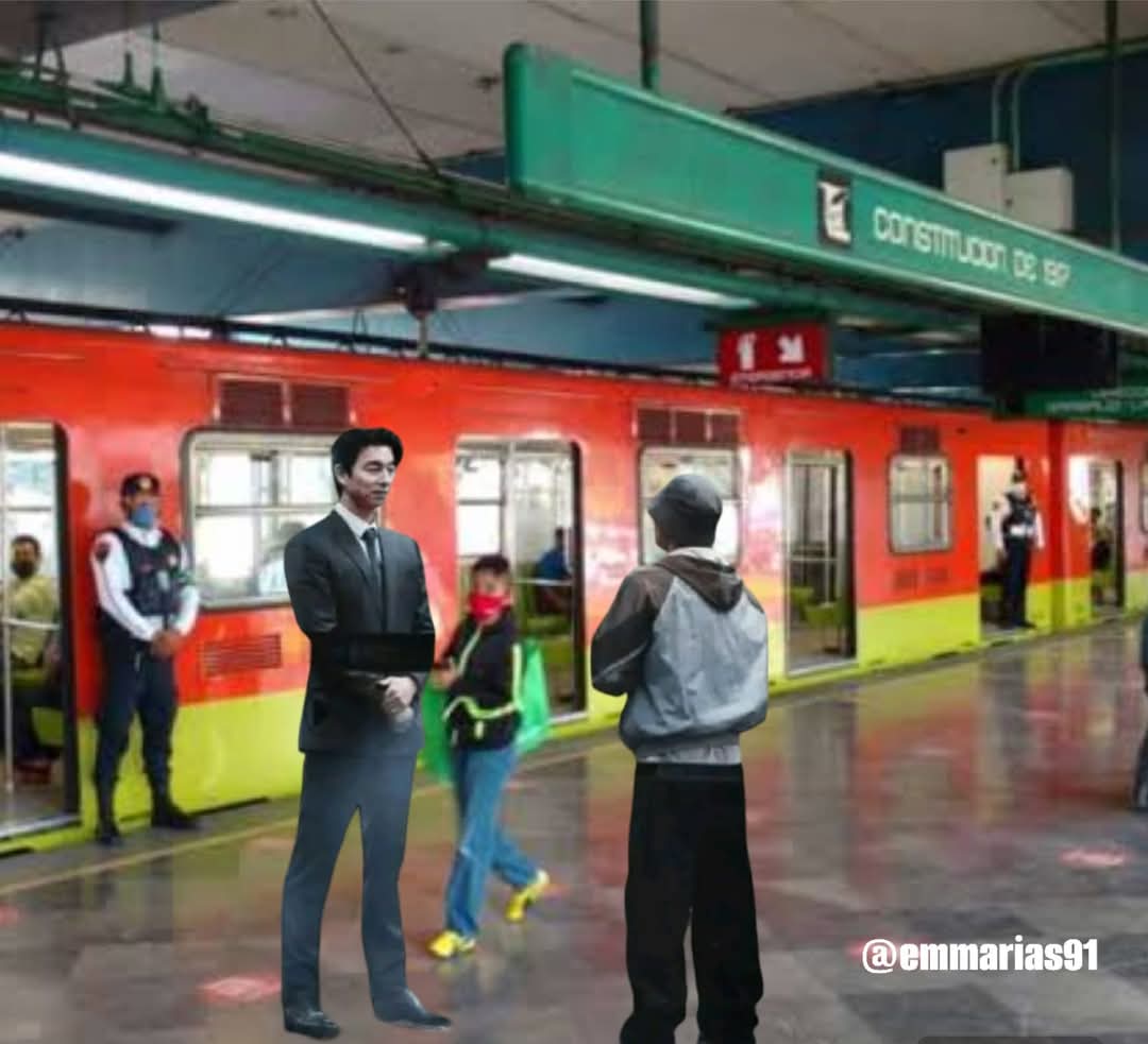 Cuidado amigos, hace rato pase por metro constitución y me encontré este tipo 🙆🏽‍♂️ #SquidGame2 #ElJuegoDelCalamar