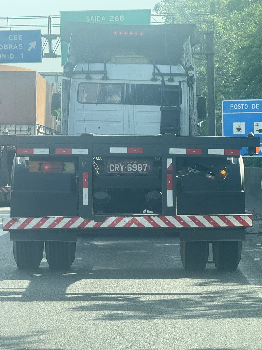 Eu voltando pra trabalhar hoje tô só essa placa!