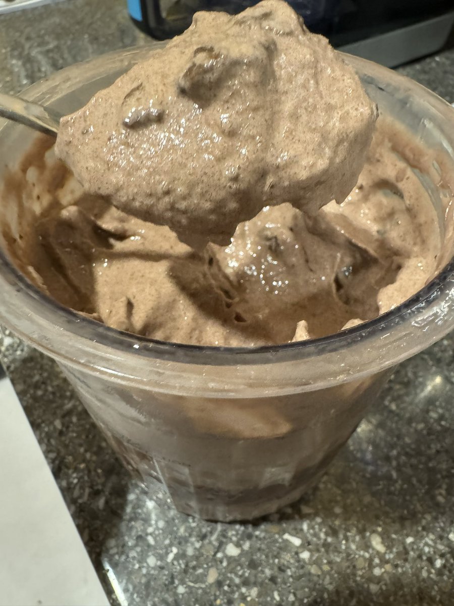 ABCDEFnft's tweet image. Ninja Creami is legit. 550 cal 65g protein 0 sugar