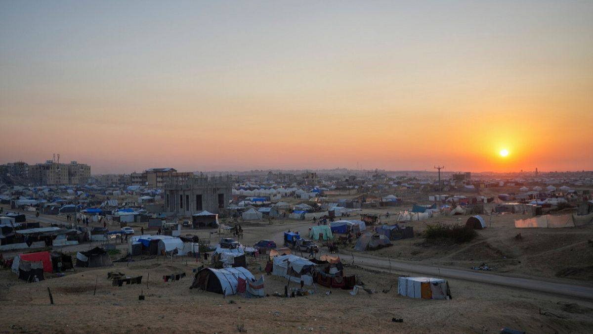 HRW en français (@hrw_fr) on Twitter photo #Gaza Le Bureau palestinien des statistiques prévoit une baisse de la population de 6 % depuis le début de la guerre. En décembre, HRW et Amnesty International ont accusé Israël d'«actes de génocide». observatoiredeleurope.com/le-bureau-pale… via <a href="/ObservEurope/">L'Observatoire de l'Europe</a> #Gaza Le Bureau palestinien des statistiques prévoit une baisse de la population de 6 % depuis le début de la guerre. En décembre, HRW et Amnesty International ont accusé Israël d'«actes de génocide». observatoiredeleurope.com/le-bureau-pale… via <a href="/ObservEurope/">L'Observatoire de l'Europe</a>