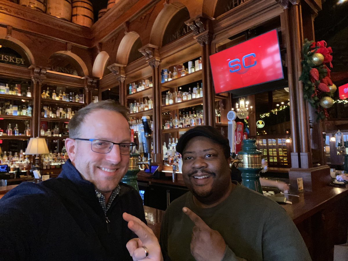 BradCarson's tweet photo. Memphis has many many talented folks who have made a difference around the World. One of them not talked about enough around here is @Chris_Malone Director of Programming in Los Angeles for Stevie Wonder’s @RadioFreeKJLH Nobody outworks this guy. 📻 https://t.co/vwXu4lQ6uH