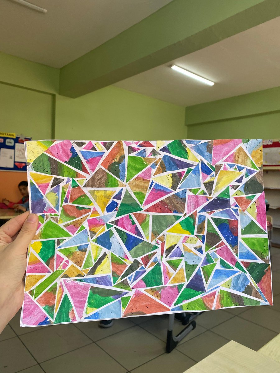 TaskesigiOkulu's tweet photo. Okulumuz 5.sınıf öğrencileri; Görsel Sanatlar dersinde, öğretmenleri rehberliğinde mozaik çalışması gerçekleştirdiler.🎨🖌️🖍️
@tcmeb @Ordu_MEM @mfvargeloglu @CaybasM @ayfidan52 @ELTHakanAYDIN https://t.co/CBL88gVyv3