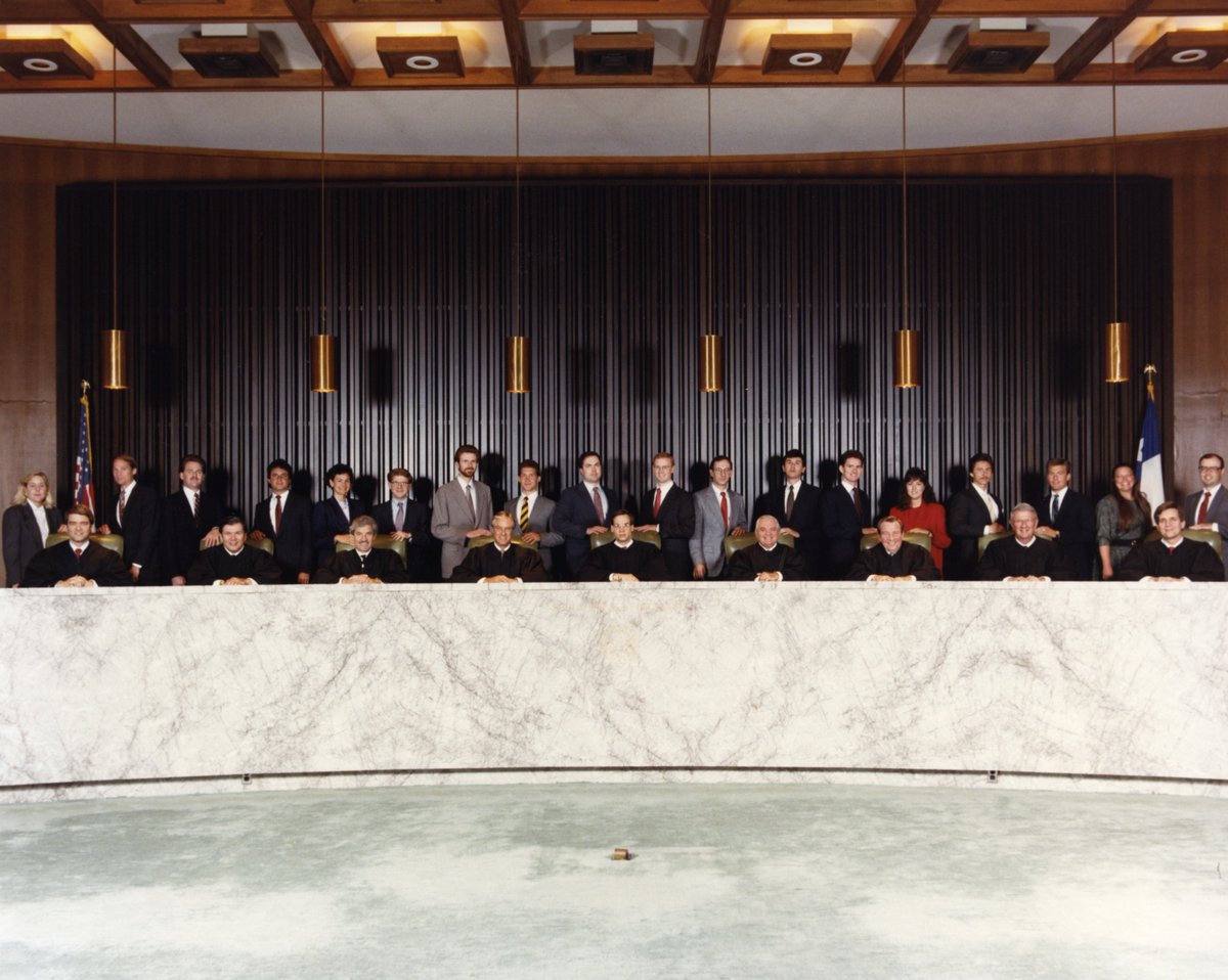 First business day at #SCOTX in 36 years without NLH on the bench.

#AppellateTwitter 😢