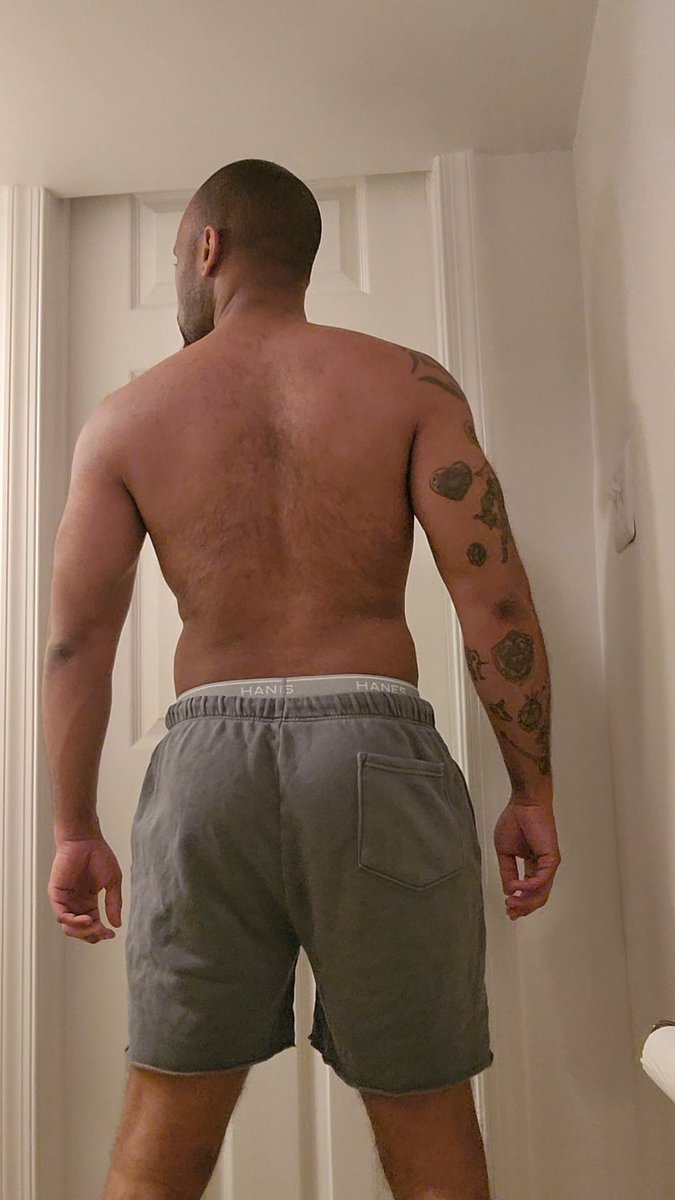Sir_Spratley's tweet photo. My mindset of 2025 is going to be the year of Priorities &amp; Progress.
-Get my finances back in order.
-Improve my mental health &amp; get back to enjoying life.
-Focus on my physical health.
-Connect with friends &amp; loved ones.
-Stay consistent in gym &amp; continue to get stronger https://t.co/FwvlJi4988
