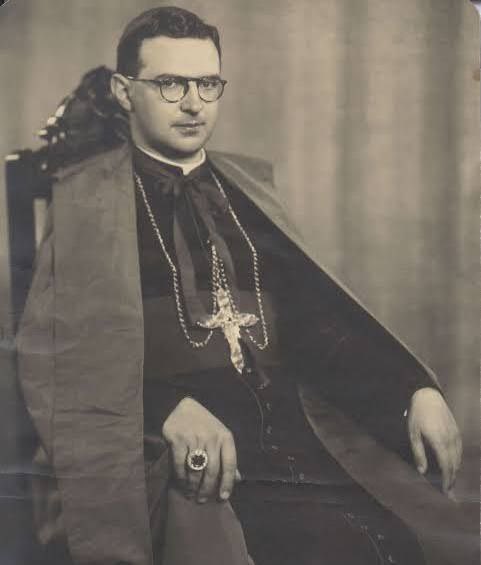 GermanicKnight_'s tweet photo. The Church cannot ignore that the synagogue, the leaders of the Jewish people are conspiring against it. Money, the media and world politics are largely in the hands of the Jews. Its aim is the destruction of the Church." 

~ Dom Geraldo de Proença Sigaud, Anticommunist Catechism https://t.co/m8UFexSiFA