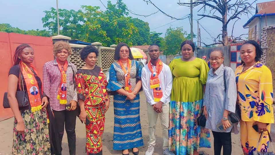 BilamboPat30382's tweet photo. Infos: Suite au décès de notre camarade Philo Mabila, Coord Fédérale de Mont-Amba, La délégation nationale de la Ligue des femmes de l'#AFDC-A conduite par sa présidente #PEPITO #MPATA s'est rendue sur le lieu du deuil pour rendre visite à sa famille en ce jeudi 02 janvier 2025. https://t.co/Jg4Rii1dQr