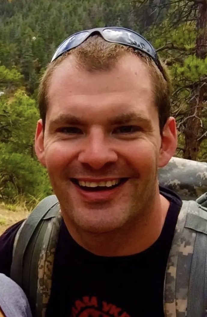 AutismCapital's tweet photo. 🚨 ICYMI: We had a source reach out and share that Matthew Livelsberger was a special ops UAS operator (drone pilot). He received his certification at Fort Bragg less than a year ago, the same time that our source was there. https://t.co/OS0CHEcAl9