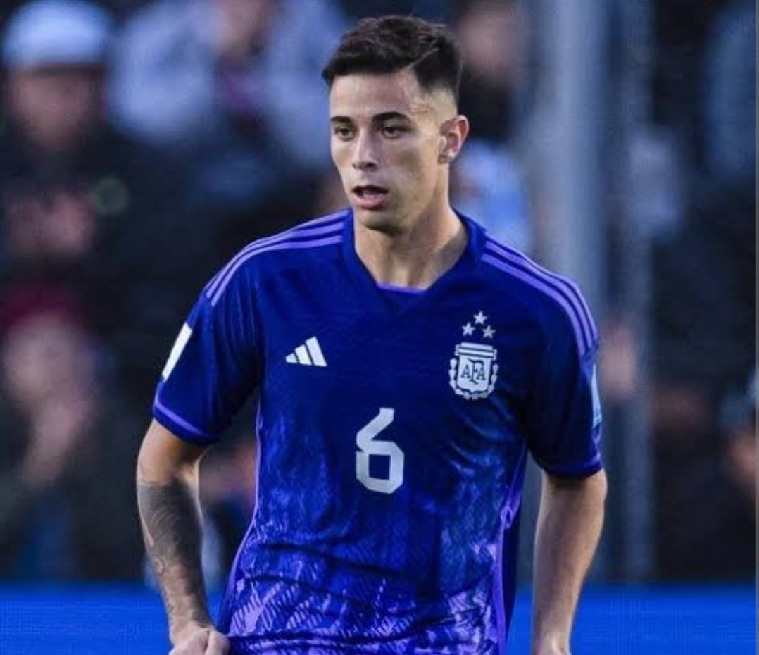 cec_informs_'s tweet photo. O que apuramos sobre o Valentin Gomez:
Caso realmente feche a contratação do zagueiro argentino, o Cruzeiro pagaria 8 milhões de dólares de forma parcelada, com o Vélez mantendo uma % do atleta.
#CECInforms https://t.co/4LZ66KQWKD