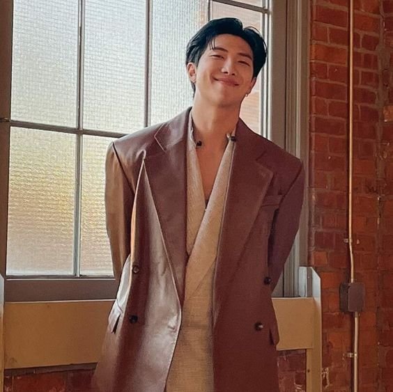 Namjoon Best rapper 
Namjoon Best Leader 
Namjoon Handsome 
WE LOVE YOU NAMJOON 
WE ARE PROUD OF YOU NAMJOON 
WITH NAMJOON TILL THE END
<a href="/BTS_twt/">방탄소년단</a>