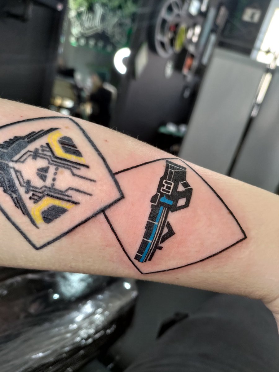 CSSPrincess's tweet image. girl with a Havoc tattoo

#ApexLegends @PlayApex @IamHurtReynolds @EricCanavese