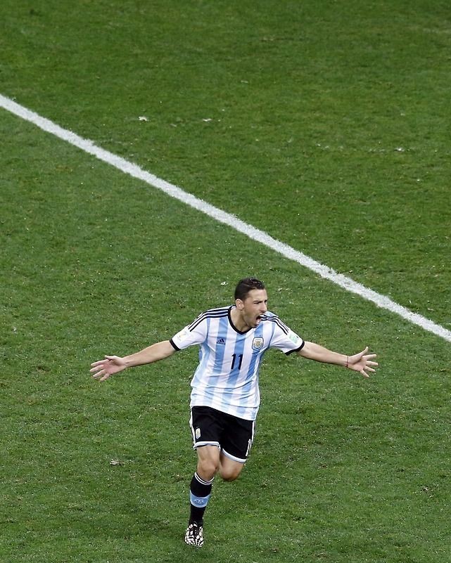 AFASeleccionEN's tweet photo. 𝐅𝐈𝐄𝐑𝐀! 🔥

𝑴𝒂𝒙𝒊 𝑹𝒐𝒅𝒓𝒊́𝒈𝒖𝒆𝒛 turns 44 🎂 https://t.co/VcEN7KY8pB