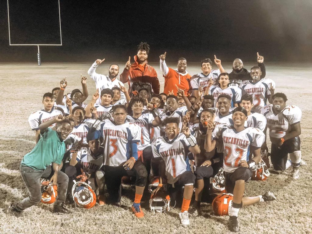 Coach GREEN (@darealcoachg) on Twitter photo Starting to really realize My boys leaving me happy and sad at the same time smh <a href="/Duncanville_FB/">Duncanville High School Football 🏈</a> Starting to really realize My boys leaving me happy and sad at the same time smh <a href="/Duncanville_FB/">Duncanville High School Football 🏈</a>