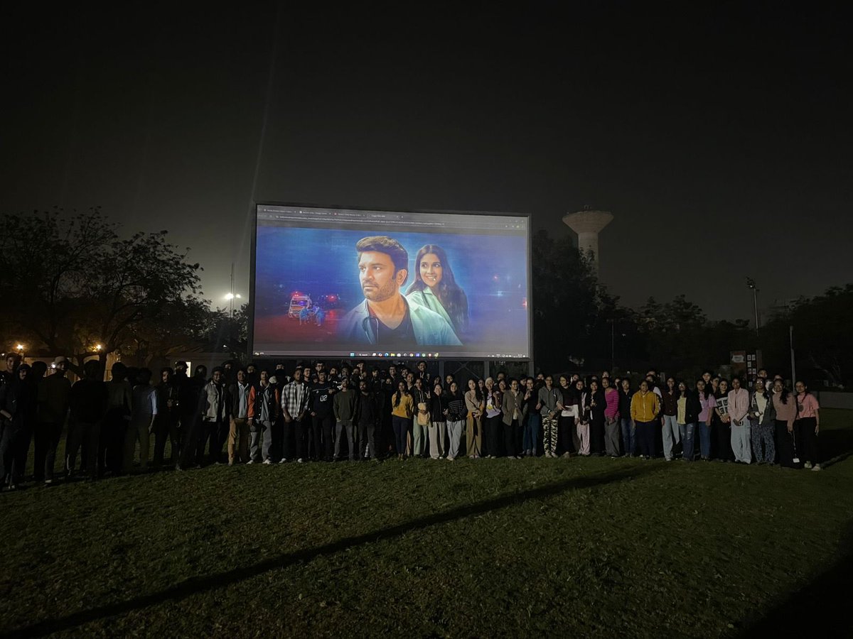 ShabnamHashmi's tweet photo. Medical students watched 1-3 episodes of 
#DoctorsOnJioCinema @ParulUniversity Baroda . 

@SharadK7 @1harleensethi @ali_aamir  @virafpatel @Teesuperfly #NiharikaLyraDutt @Imabhishekhkhan #VanshSethi #FaezehJalali #MaxFernandes @sidpmalhotra @sapnasmalhotra @radhikaanand66 https://t.co/RsqZkMofhp