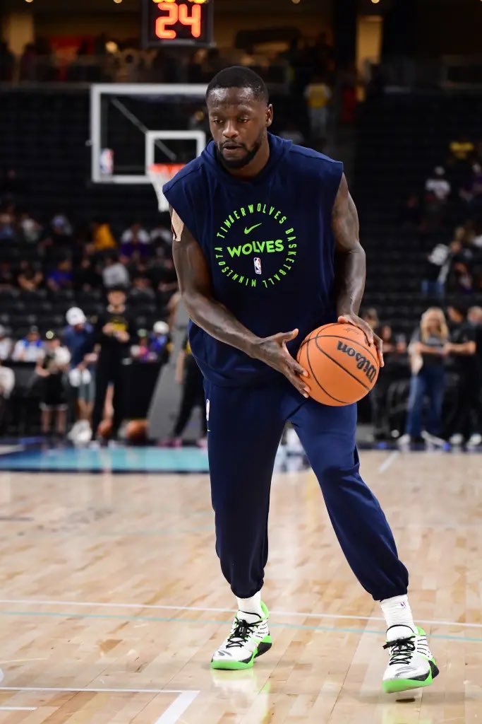 NBACentel (@thenbacentel) on Twitter photo Julius Randle and Anthony Edwards reportedly got into a ‘brief’ altercation during a scrimmage after Ant told Randle:
“You hoop like you’re playing in jeans.”
(Via <a href="/WindhostESPN/">Brian Windhorst</a>) Julius Randle and Anthony Edwards reportedly got into a ‘brief’ altercation during a scrimmage after Ant told Randle:
“You hoop like you’re playing in jeans.”
(Via <a href="/WindhostESPN/">Brian Windhorst</a>)