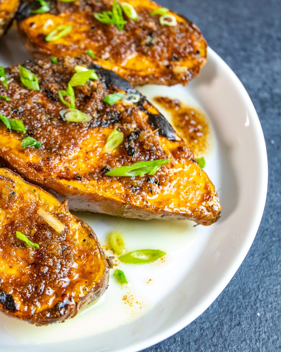 LouisianaGrills's tweet photo. Kyoto Style Grilled Sweet Potatoes 🍠

Add unexpected, yet delicious flavor to your sweet potatoes with these Roasted Kyoto-Style Sweet Potatoes with Miso. 🤤

#foodie #smokedbbq #explorecooking #cooking #recipie #louisianagrills https://t.co/hImBMS9QUb
