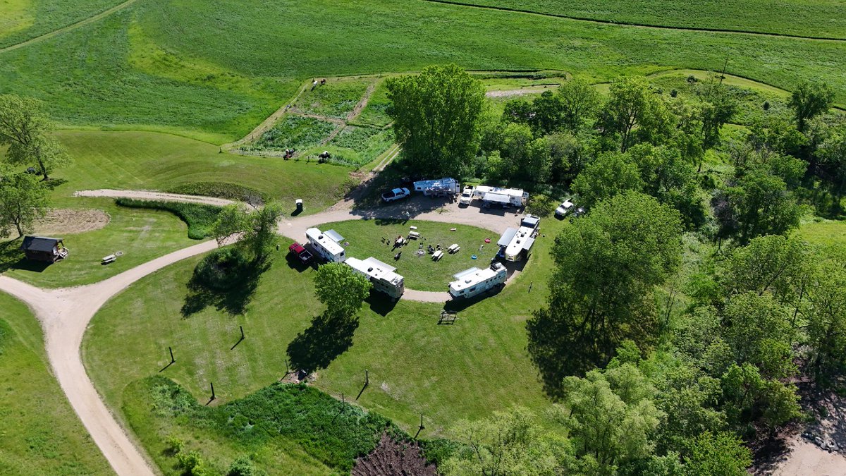 OutbackRanchInc's tweet photo. Discover the perfect campground that combines stunning trails with breathtaking views. Whether you're an experienced hiker, horse back rider, or just looking to enjoy the great outdoors, this spot has something for everyone. Plan your next adventure and immerse yourself in nat... https://t.co/tMWI7brEYY