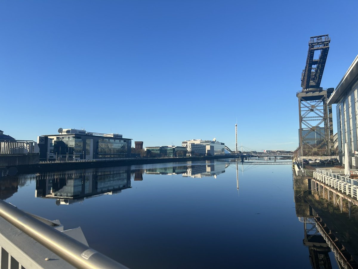 First bulletin of the year for me ☑️

First workday walk ✅ (with the fab <a href="/vanessataaffe/">Vanessa Taaffe</a> )

Then at 6️⃣ tonight, the first <a href="/STVNews/">STV News</a> at 6 of 2025 📺 See you then.