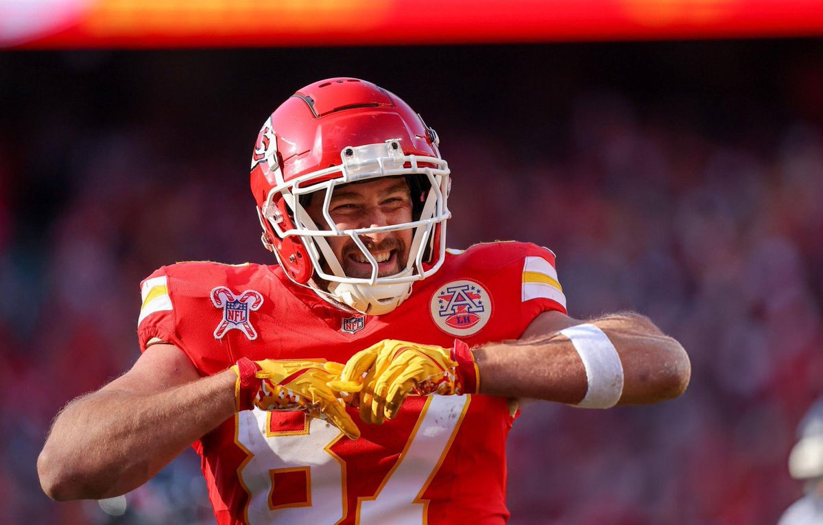 TravisKEdits's tweet image. RT to vote for Travis !! ❤️💛 Double Vote Day!! Only a couple of days left !! Ends 1/6/25 
#WPMOYChallenge   + @tkelce 
#WPMOYChallenge   + @tkelce 
#WPMOYChallenge   + @tkelce 
#WPMOYChallenge   + @tkelce 
#WPMOYChallenge   + @tkelce