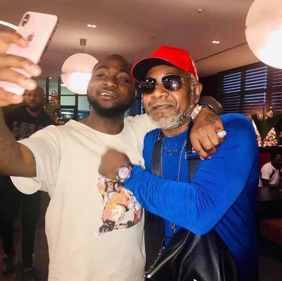 AfricaFactsZone's tweet photo. Awilo Longomba 🇨🇩 filled up 45,000 capacity National Stadium in Surulere, Lagos State, Nigeria in 2000.

No Artiste has broken this record till date.

He filled up Trade Fair Complex in Jalingo, Taraba State, Nigeria in 2003.

He also filled up 22,000 capacity Nnamdi Azikiwe Stadium in Enugu, Nigeria in 2000.

It took 16 years for another Artiste to sell out the stadium.

He was the most popular Artiste in Nigeria then.

He also performed at the 2007 KORA Awards in Abuja, Nigeria and MTN Project Fame in 2014.

He was more popular in Nigeria, an English speaking country than he was in his country, DR Congo, a French speaking country.