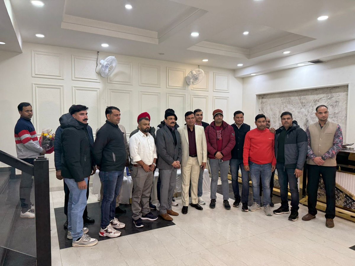 sanjay_sarmera's tweet image. It was my pleasure to attend retirement function of my PSO of ten years Harbans singh .
Had a nostalgic time with my core team  and new PSO.

#jind 
#haryana