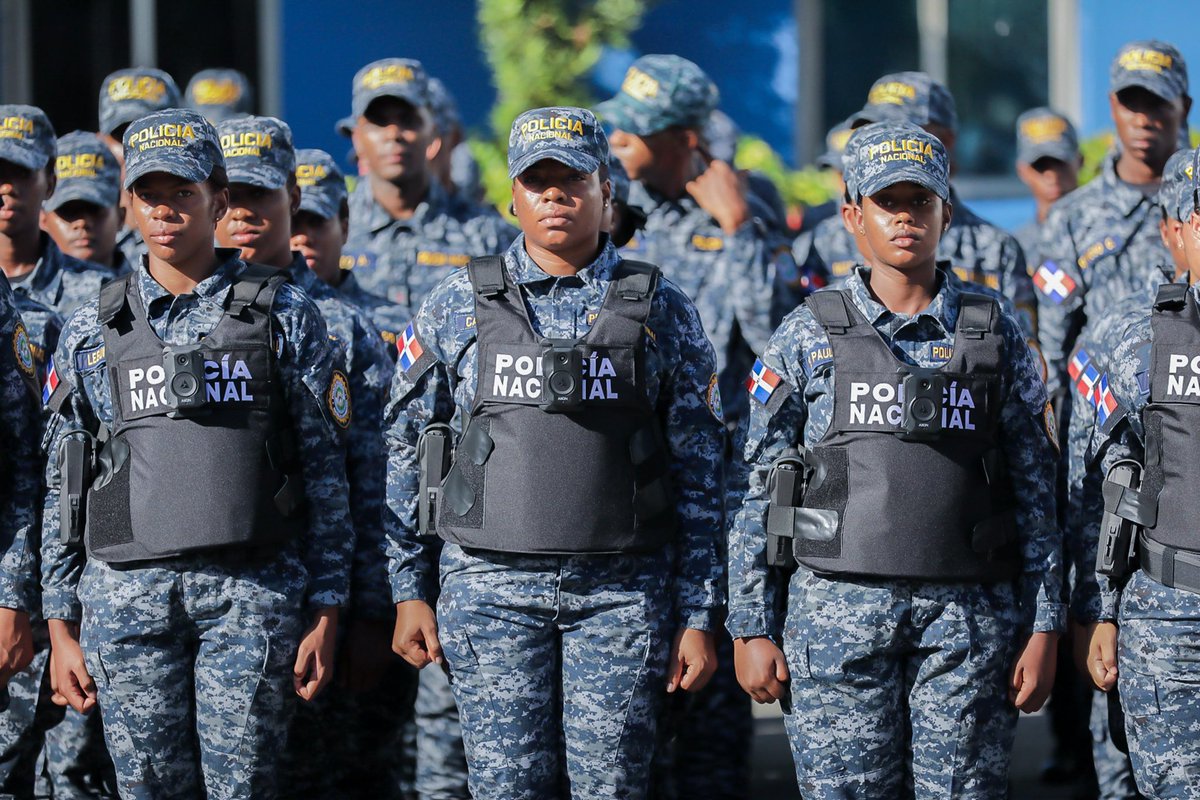 Asociación de Esposas de Oficiales P.N. (@AseopnaRD) / Posts / X, image size:1200x800