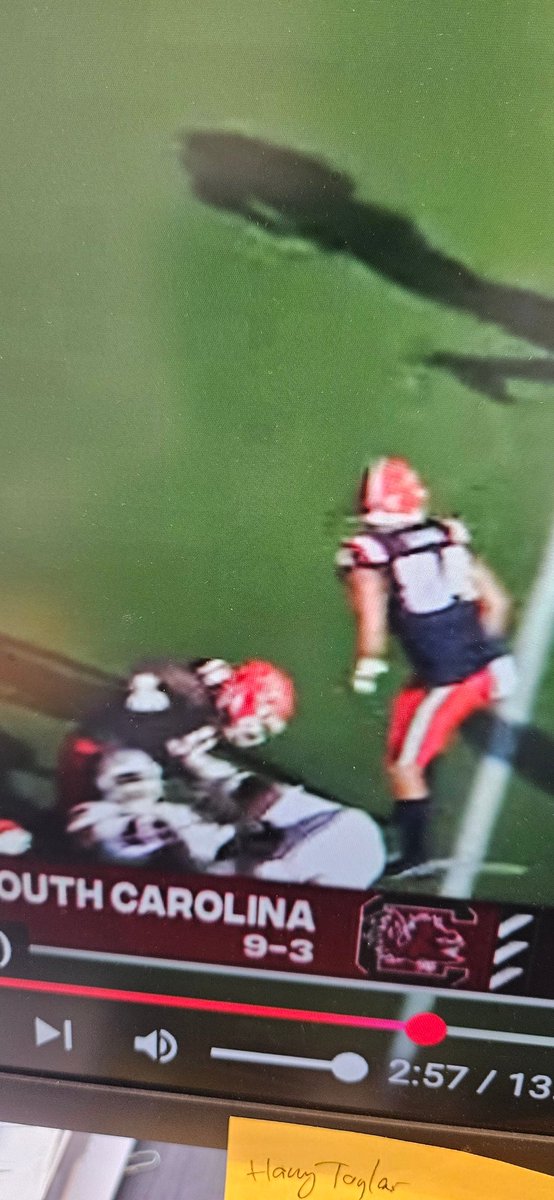 Levwilliams1's tweet photo. @BretBielema @IlliniFootball this is what was going on all game. Like he really punched Stewart. @CoachSBeamer was begging the refs to take notice.  I can post alot more. Dirty play and Busch league coaching tactics marred what could have been a great game. Shame https://t.co/pTNen6hj25