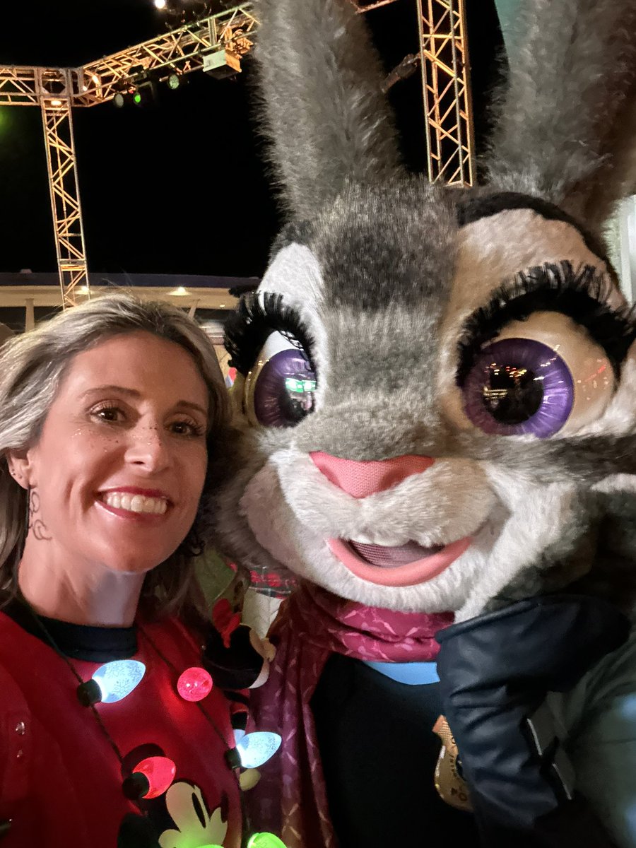 kali_smith0424's tweet photo. disney dump 🐭 https://t.co/2HzJOvKzCR