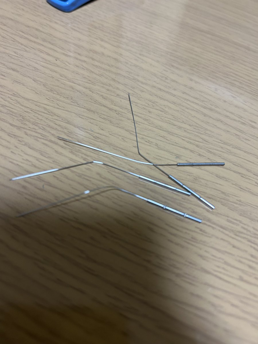 0verworks's tweet image. これは凄い、ウチの嫁様に鍼をして貰った。
俺の腰痛がさっぱり無くなった！どんだけ歪んだ身体だったのか、、、あけましておめでとうございます今年も元気にやりまっせ！