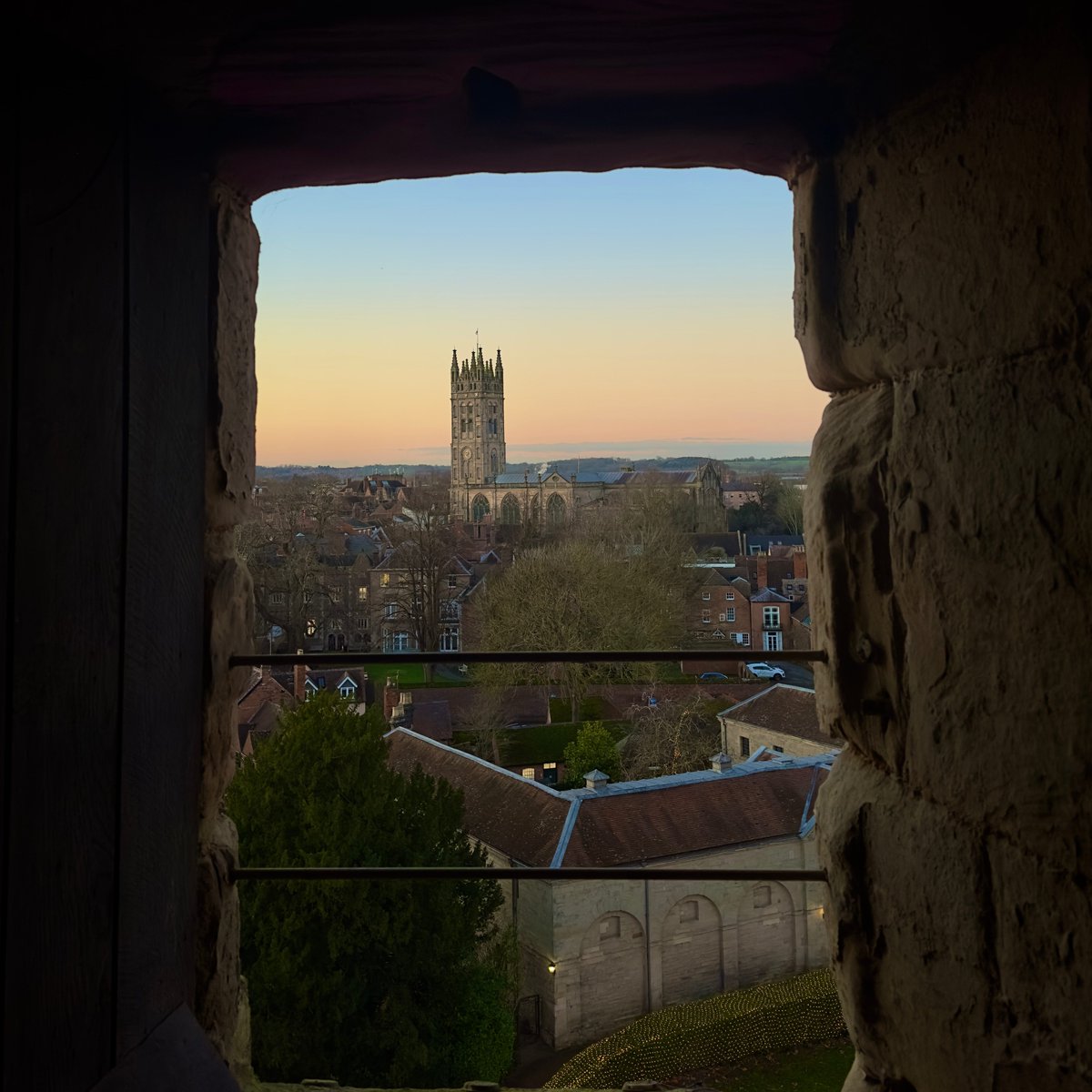 The most beautiful sunset over Warwick from Guy's Tower this evening 🌟