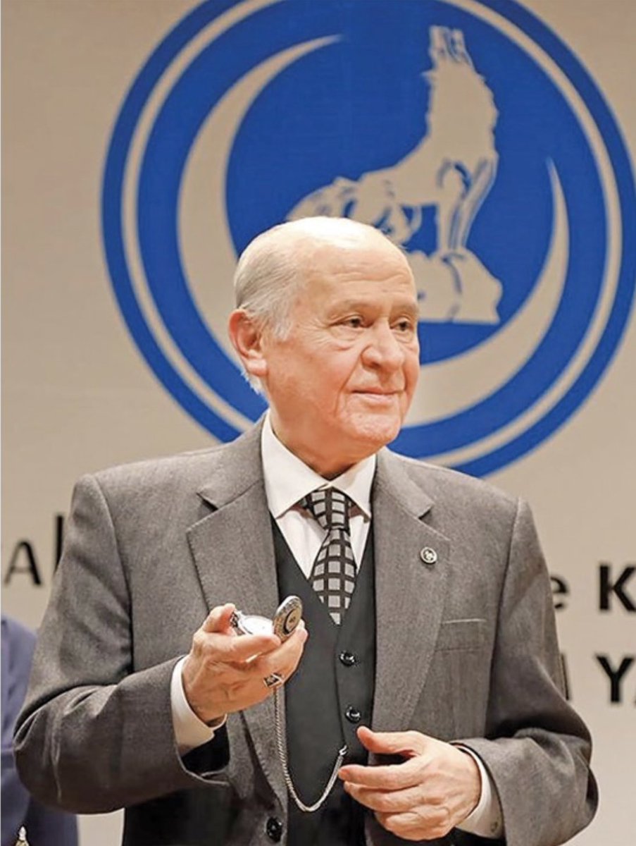 Zaman seni her daim haklı çıkardı Devlet Beyim! 
Devlet ve millet hayrına olmayacaksa soluyacağı nefesi bile söndüreceğine eminiz! Önce ülkem ve milletim, sonra partim, en son ben diyen Beyim!
Devlet Bahçeli’nin yanındayım, her daim, her an!
#DevletBahçeli