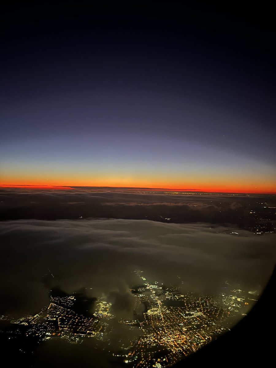 Starting the New Year on <a href="/united/">United Airlines</a> to Dallas for Cru Winter Conference. I loved this early morning view coming into Washington.