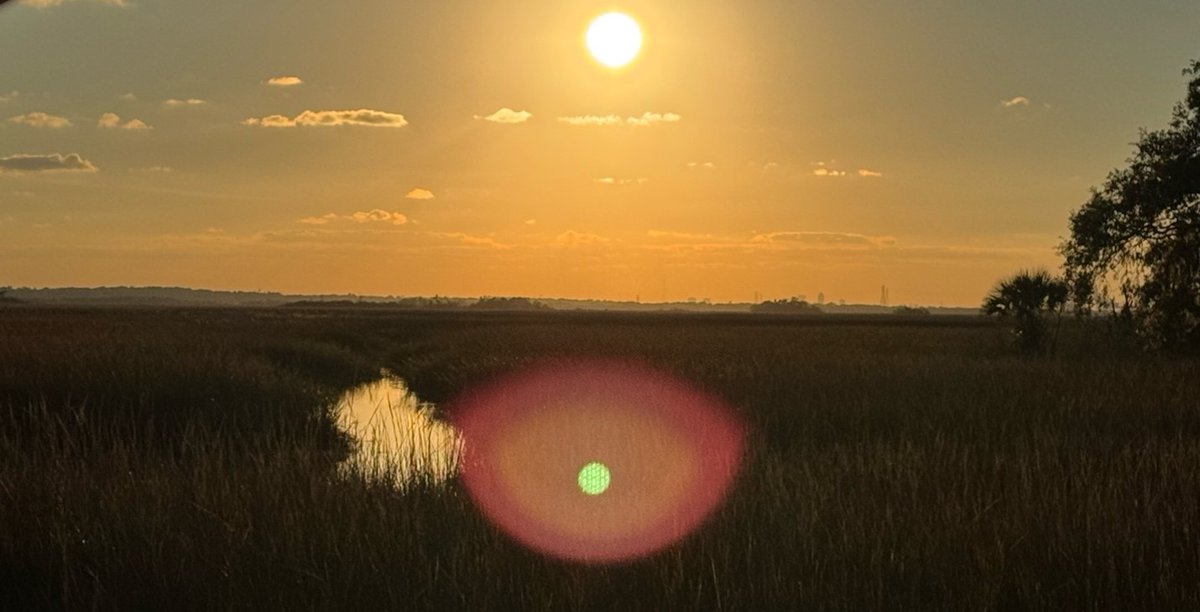 Along our coast there are many islands that have been connected by bridges to form a chain of islands dubbed the Northern Keys. The waterways around the islands also provide recreational opportunities for kayaking.  Visit our paddling guide: ow.ly/AQXW50UyUfu