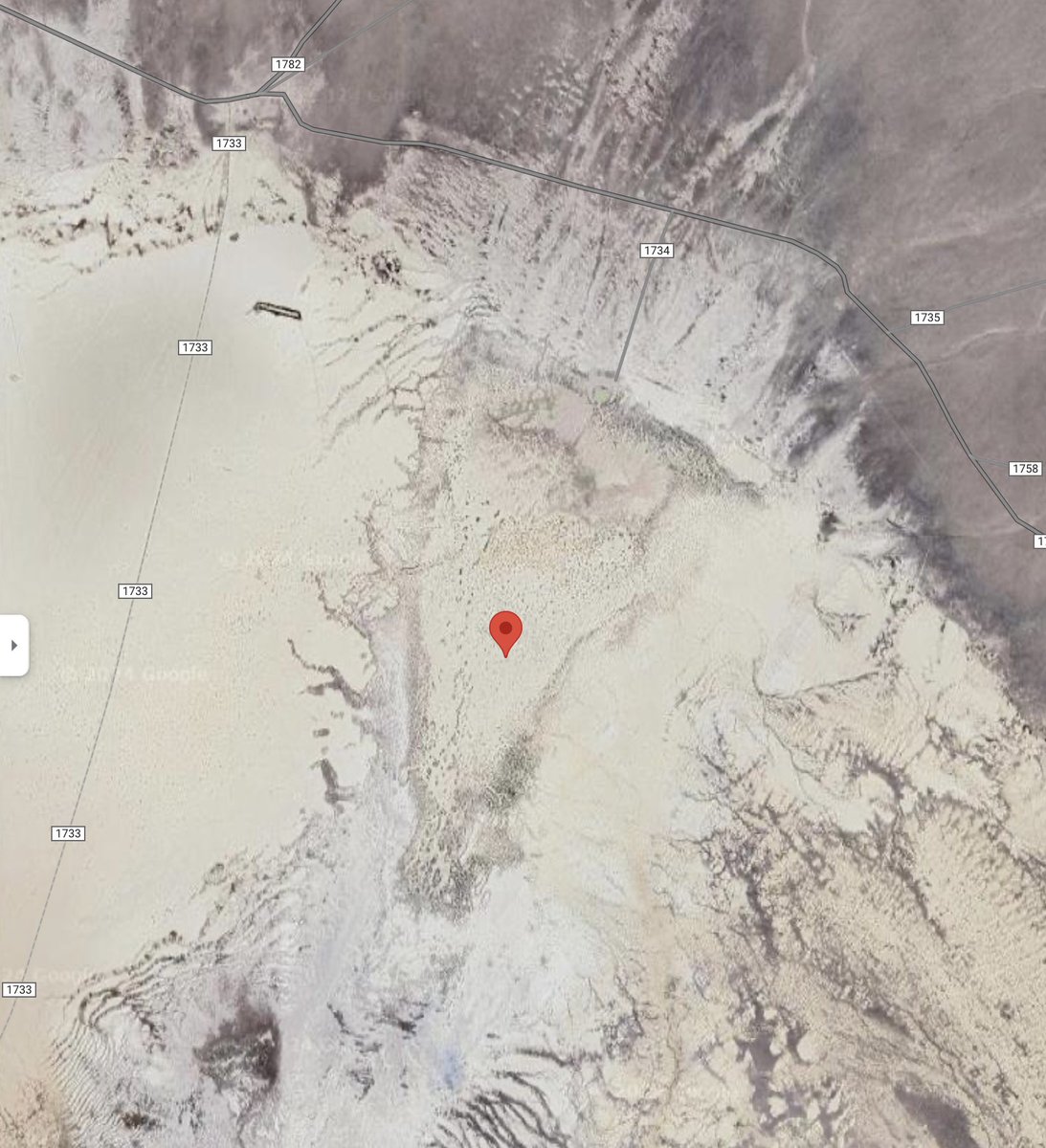 ObserveByProxy7's tweet photo. According to John Lear, there is a **GIANT** UFO buried at these coordinates: [38°37'40.0"N 113°40'40.0"W] 🛸🛸🛸 https://t.co/IAA8BnkfYh