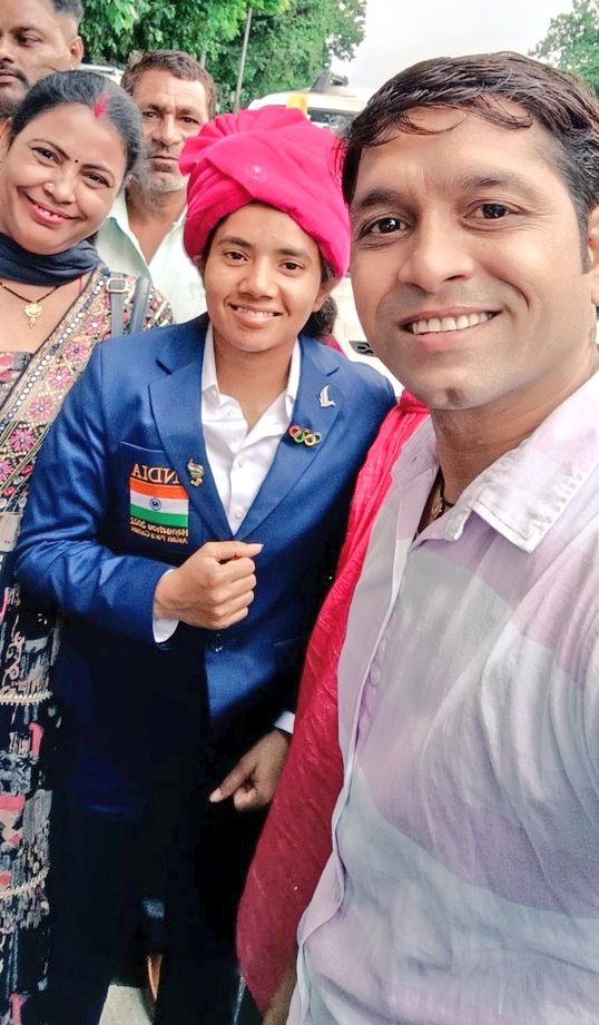 pradeepbaghel47's tweet photo. युवा मामले और खेल मंत्रालय द्वारा राष्ट्रीय खेल पुरस्कार 2024 की घोषणा में समाज की बेटी पैरा खिलाड़ी प्रीति पाल जी को अर्जुन अवार्ड के लिए चुने जाने पर हार्दिक बधाई
#arjun #paly #preetipal #preeti #paira #pal #baghel #gadriya https://t.co/xs1ctsIv3B