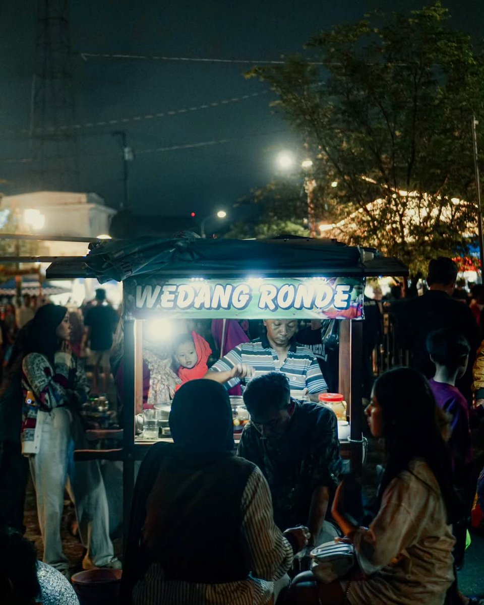 merapi_uncover's tweet photo. [Foto] Vibes Keramaian Malam Tahun Baru 2025 di Malioboro

(ataanzzel) https://t.co/e2atH5OlEN