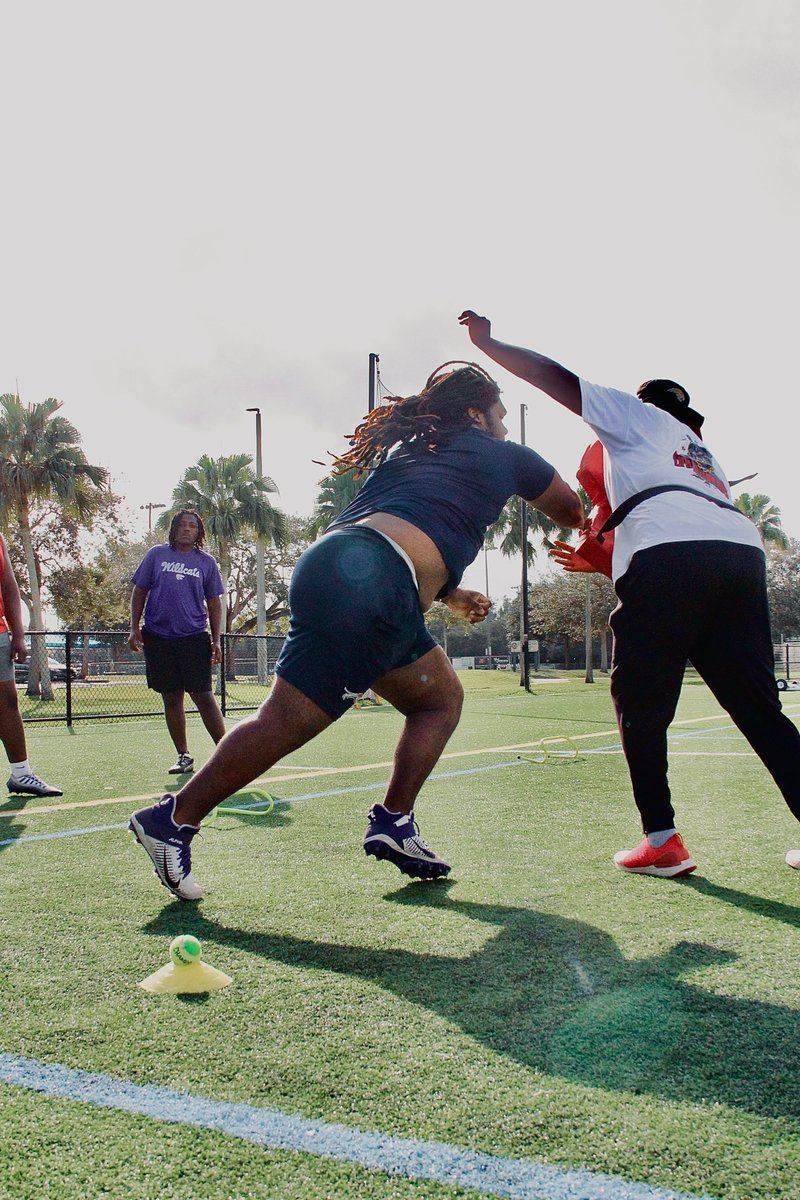 Anthony Smith 10 tweet media